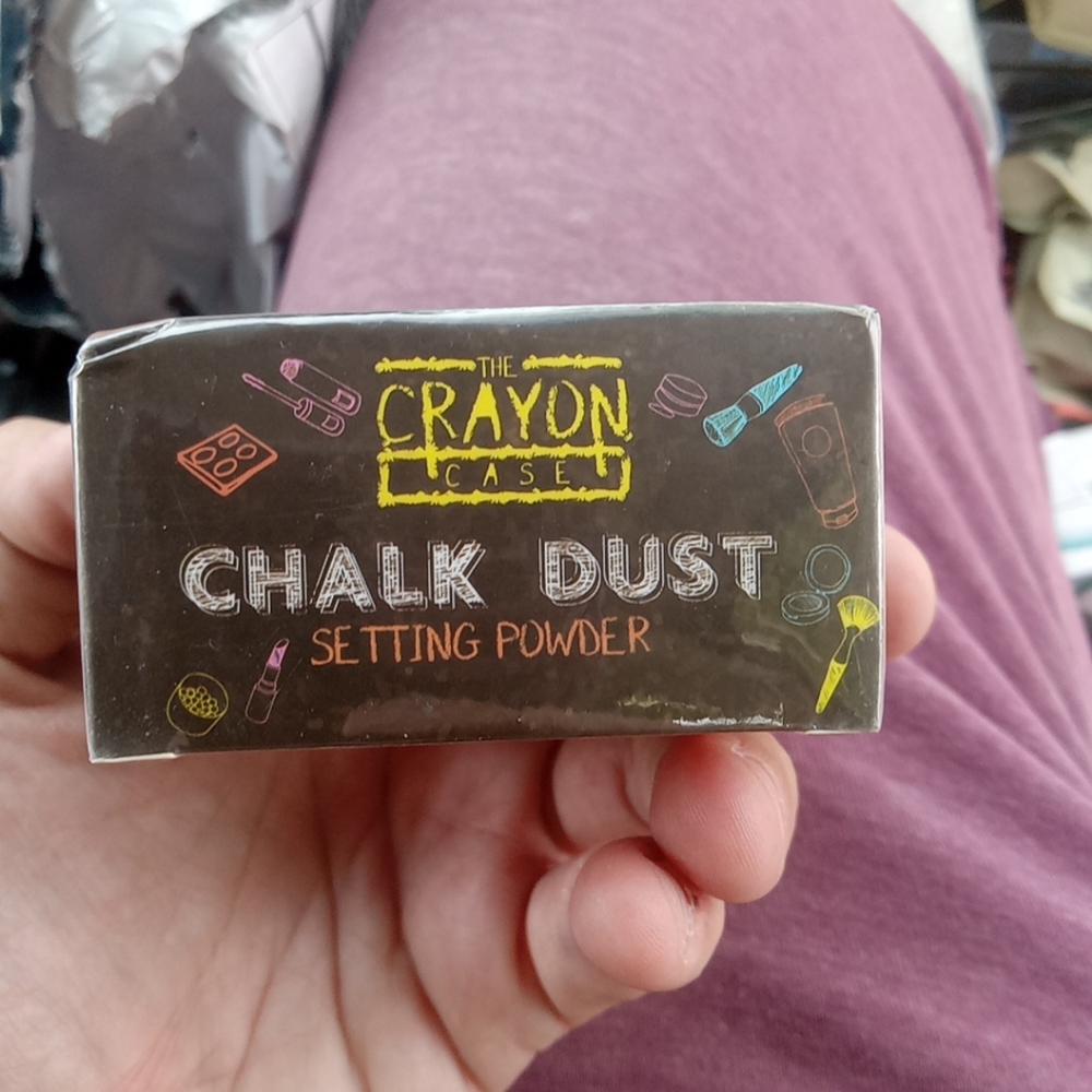 The crayon case chalk dust setting powder shade C